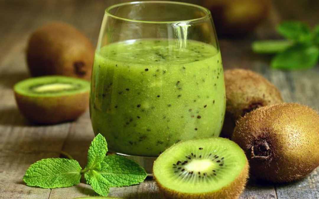  Kiwi là một loại quả có chứa nhiều dinh dưỡng từ vitamin C, K, E...