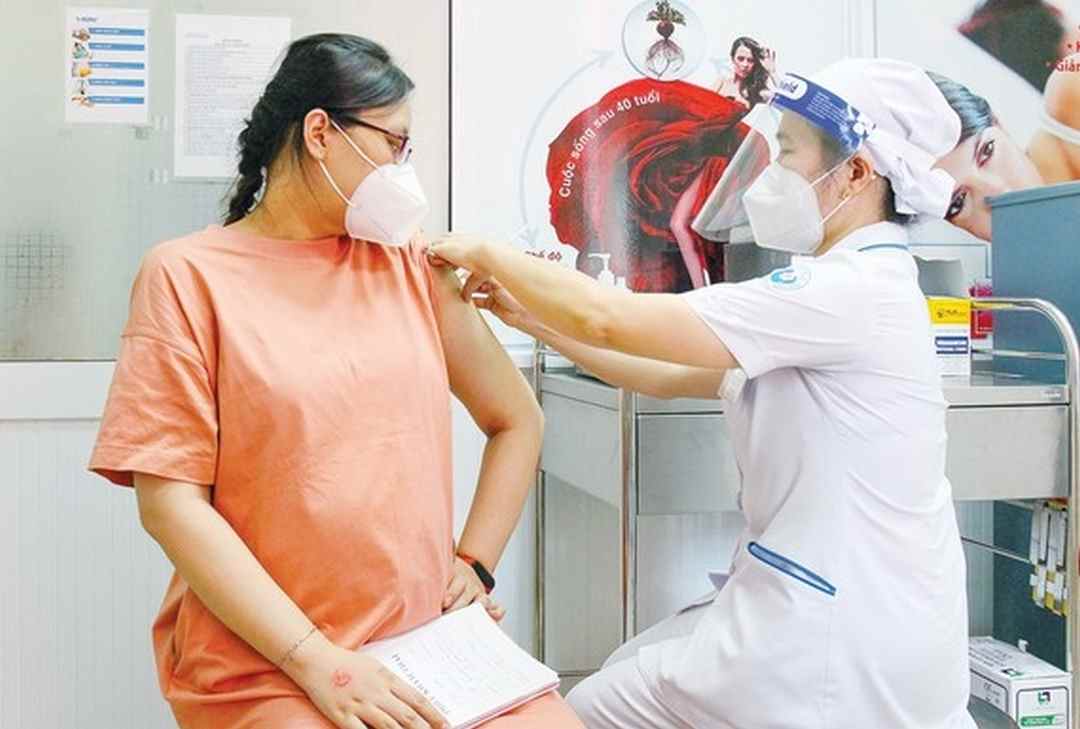 Vaccine có thể giúp giảm nguy cơ mắc bệnh nặng đối với mẹ bầu