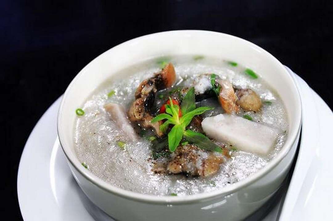 Cháo lươn khoai môn là món ăn mát,bổ giúp bé tăng cân khỏe mạnh